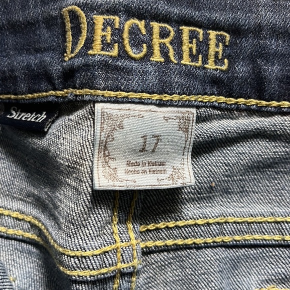 Women’s Decree Jeans - Picture 3 of 5